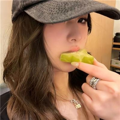 孖胎斗女巫